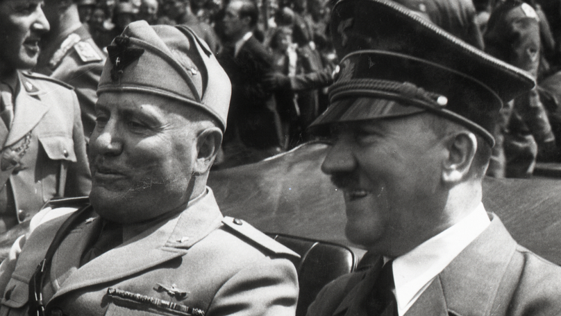 Patriot din Sibiu, condamnat pentru afișarea unor portrete cu Hitler și Mussolini.