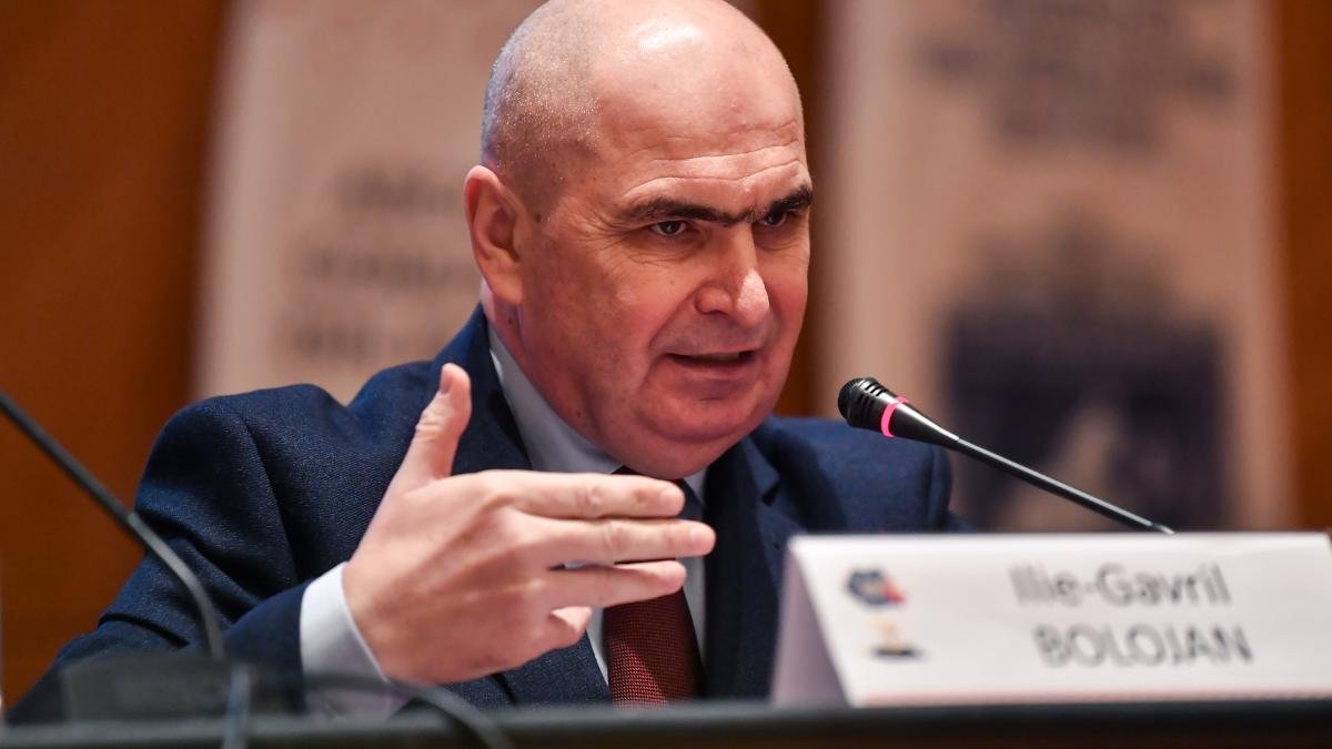 ROMÂNIA FIERBE! 1.500 de primării în grevă, Bolojan acuzat de trădare.