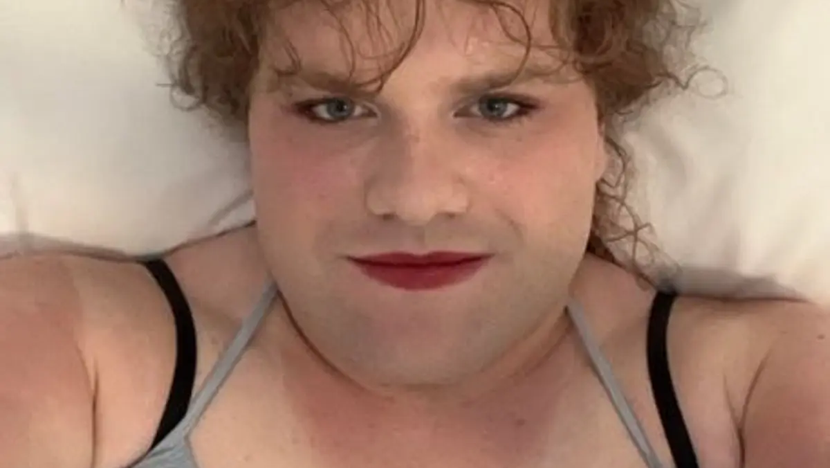 Masacru într-un liceu, 11 morți și o comunitate distrusă. Atacatorul, descris ca „o femeie în rochie”, s-a sinucis!